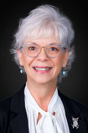 Dena Hinds - Campus Manager